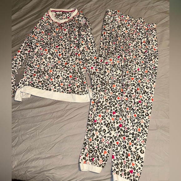 Leopard Print Women’s Long Underwear Set - Picture 1 of 3